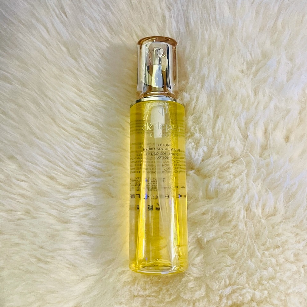 Cle de Peau Hydro-Softening Lotion